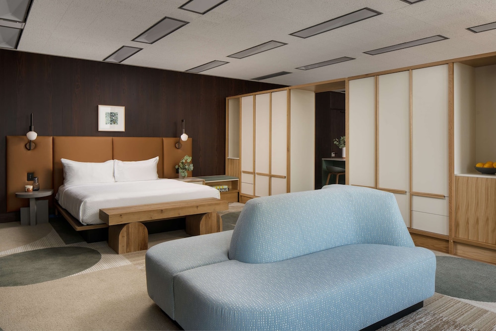 Suite, Double Bed, Water View