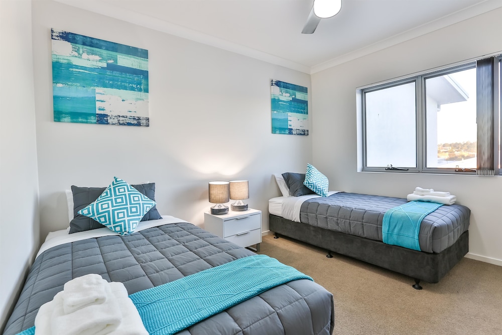 Best Western Plus North Lakes Hotel 13/50