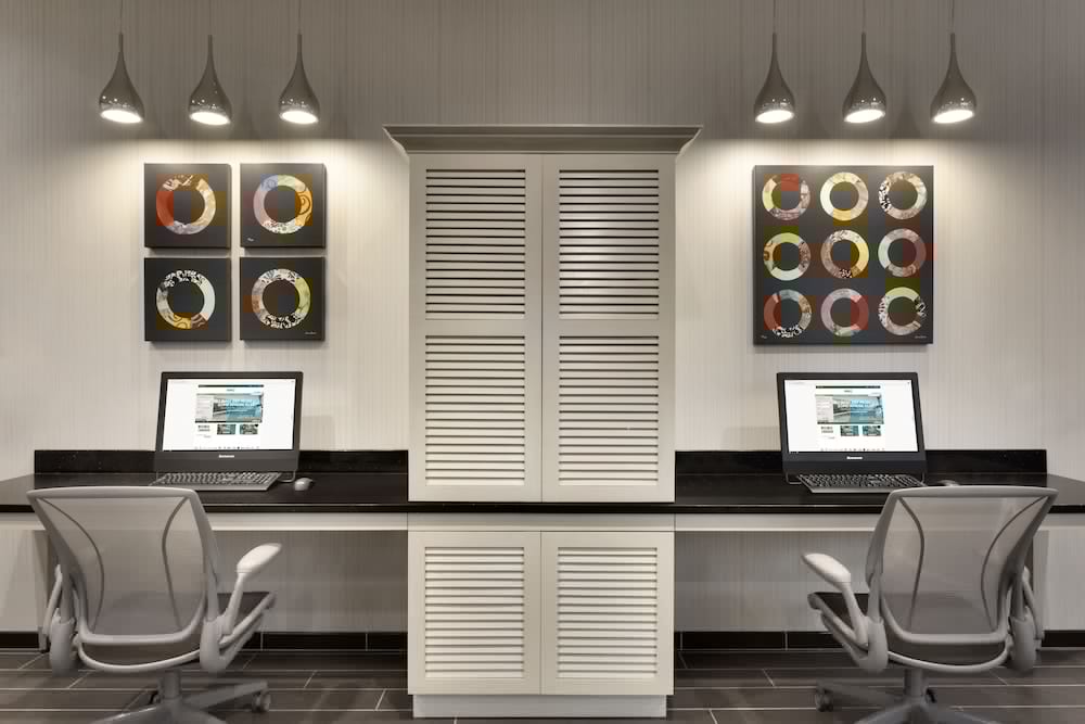 Home2 Suites By Hilton Greenville Downtown 29/31