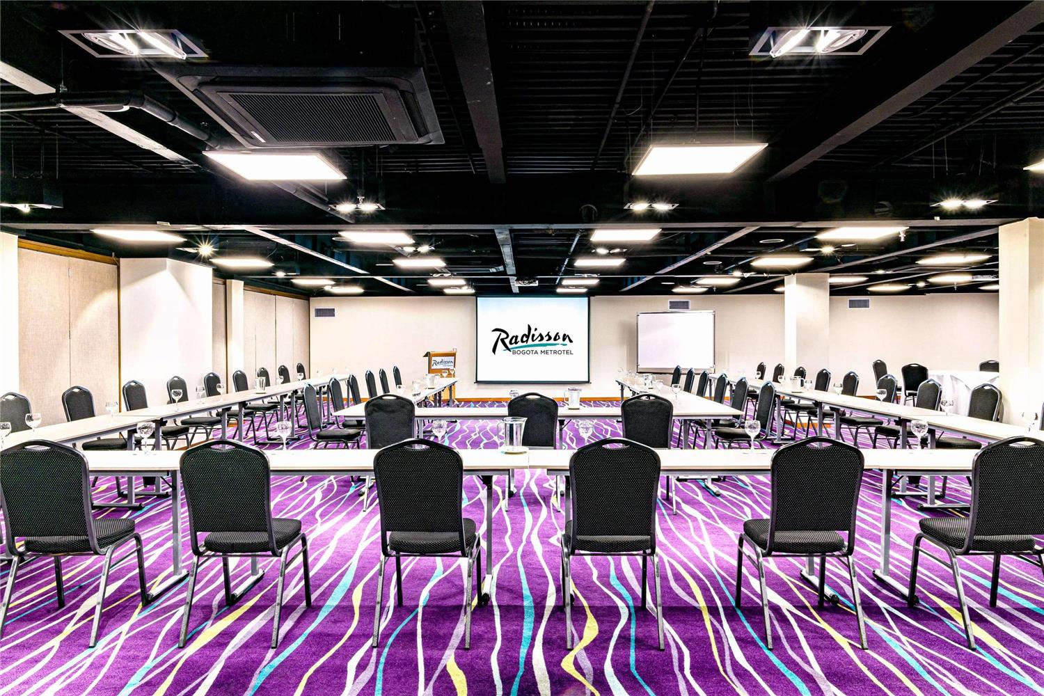 Radisson Bogota Metrotel 23/26