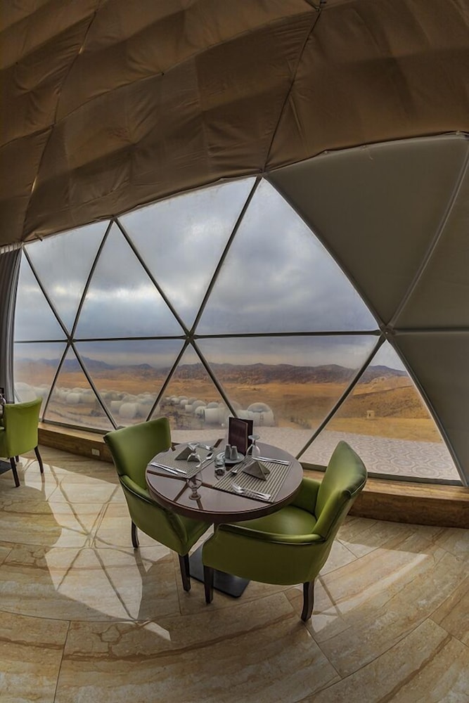 Petra Bubble Luxotel 11/32