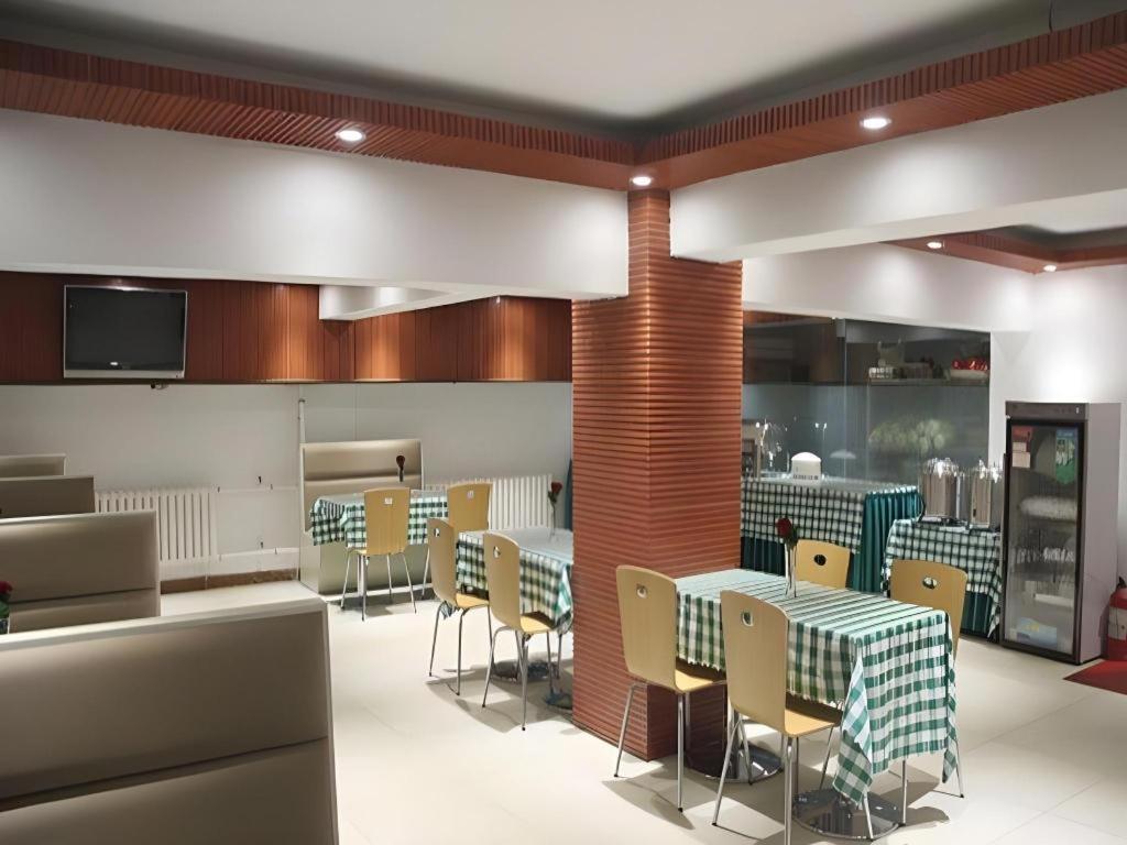 GreenTree Inn Beijing Fengtai District East Avenue Express Hotel 49/62