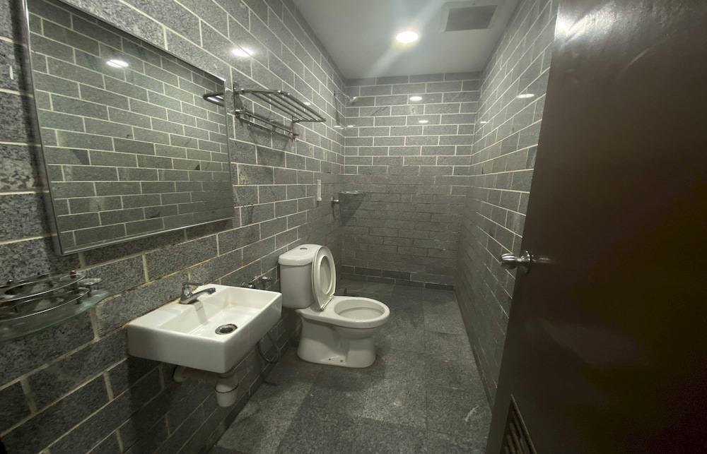 Hotel O Hotel Hamilas 57/60