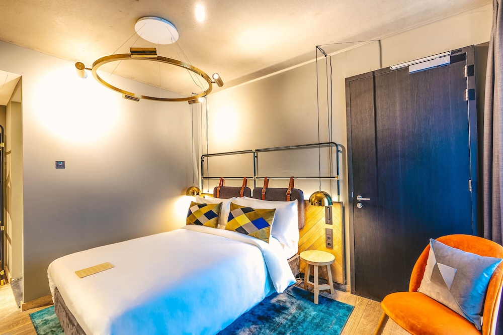COMFORT, DOUBLE BED, ACCESSIBLE