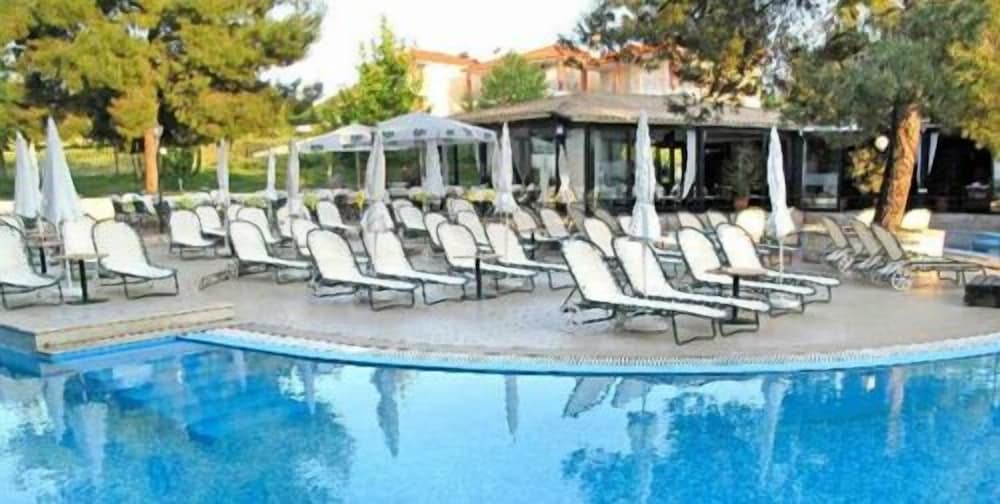 Zeus Eleva Kassandra Lagoon 24/42