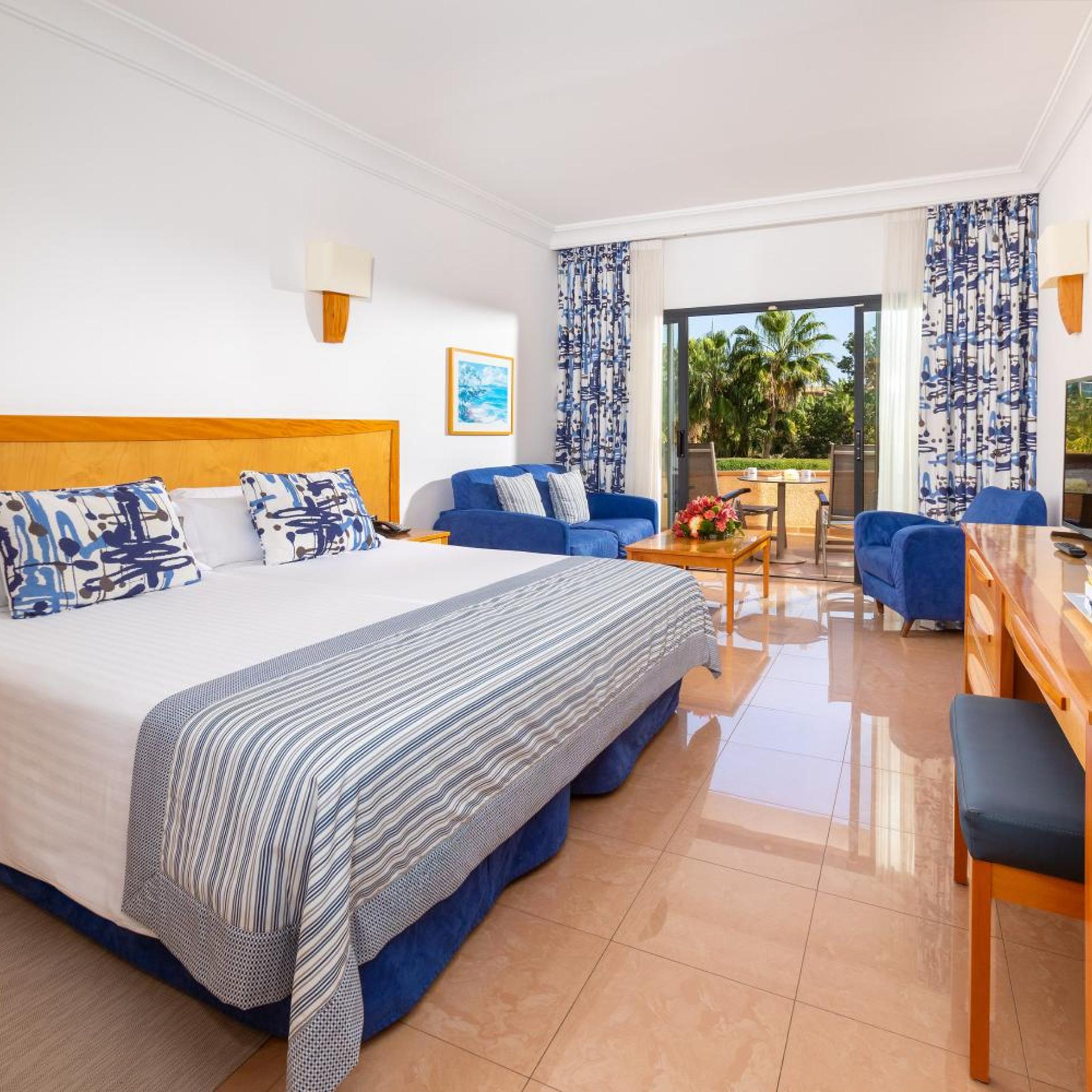 ROOM, DOUBLE OR TWIN BED, POOL VIEW