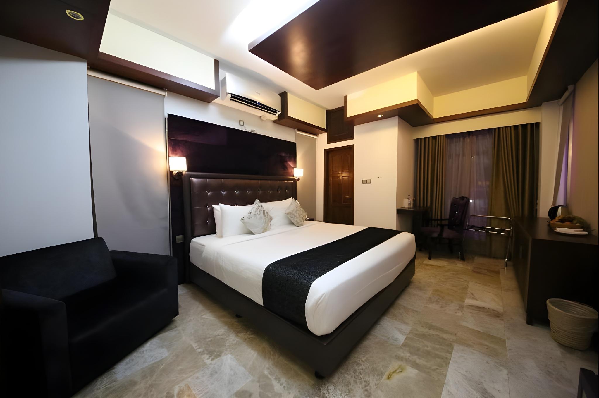 Monsoon Inn 14/29