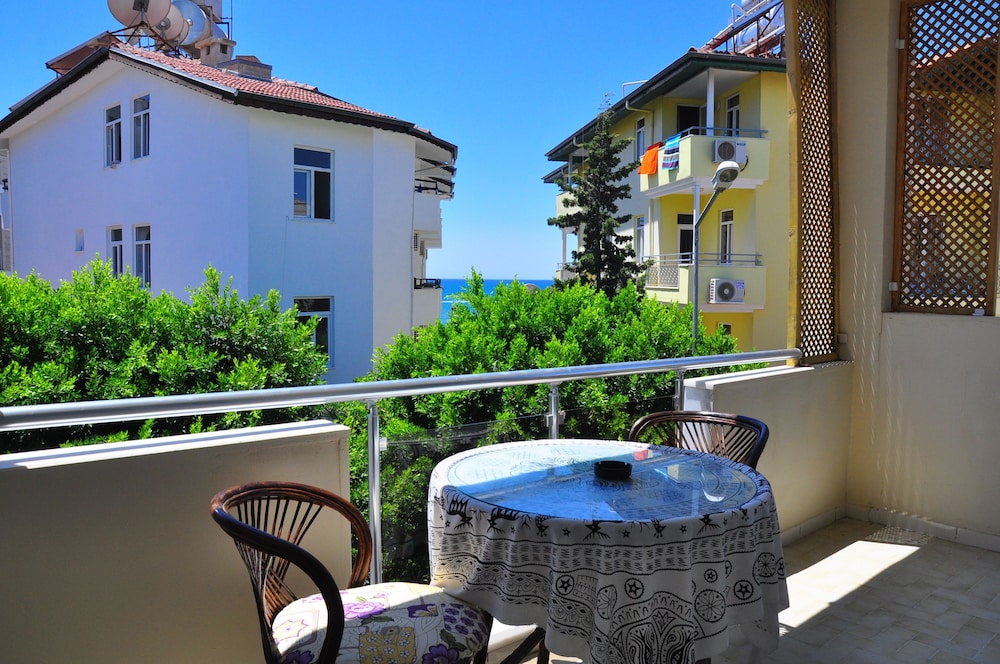 Delphin Apart Hotel 68/72