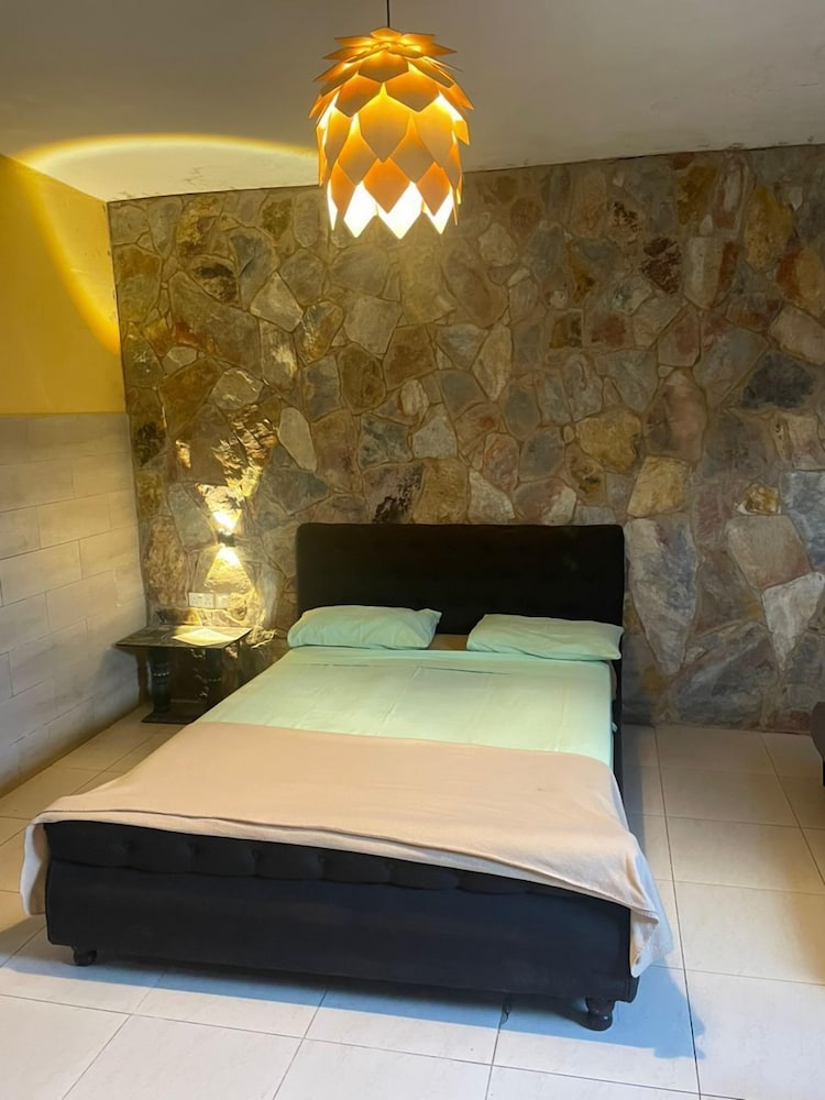 Omanye Lodge 26/50