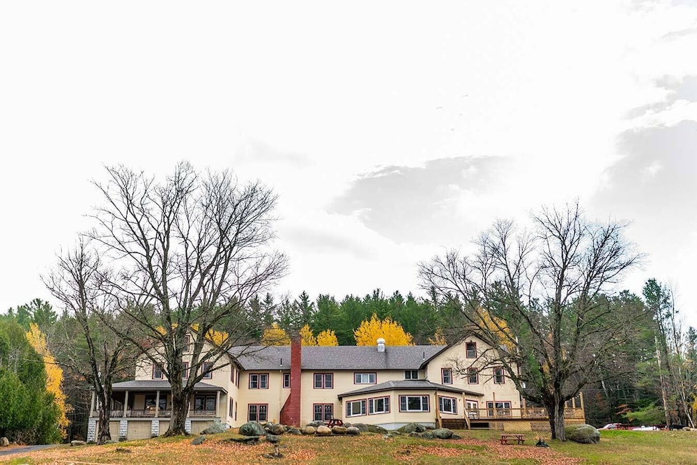 The Long View Lodge 3/50