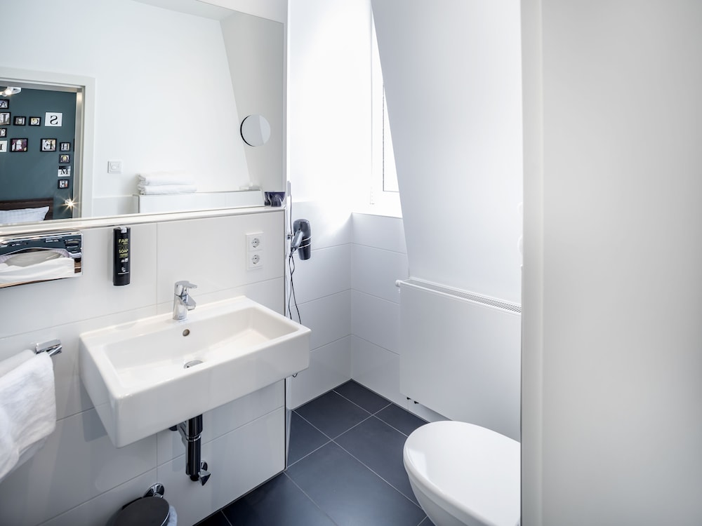 Acor Boutique Hotel 51/58