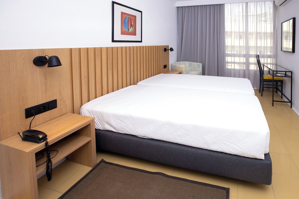 Foz Atlantida Aparthotel 10/53