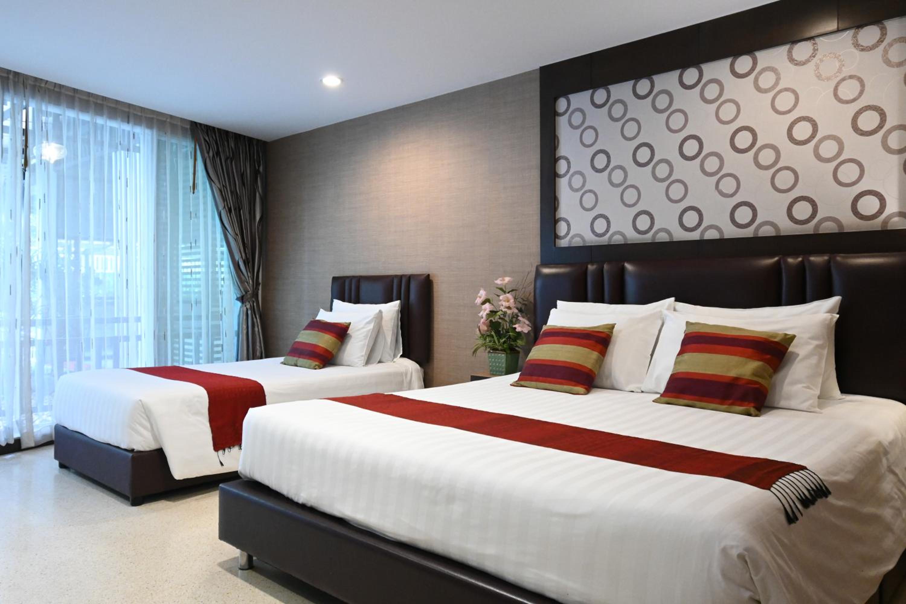 Room, Triple, Pool Side