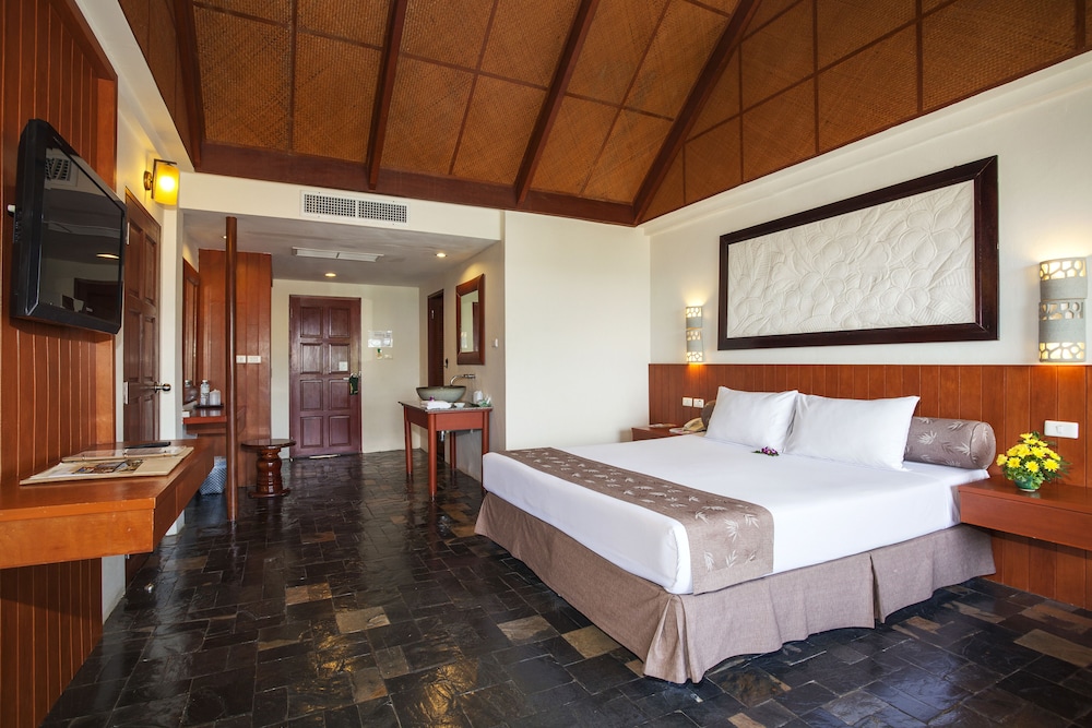 Karona Resort And Spa 12/50