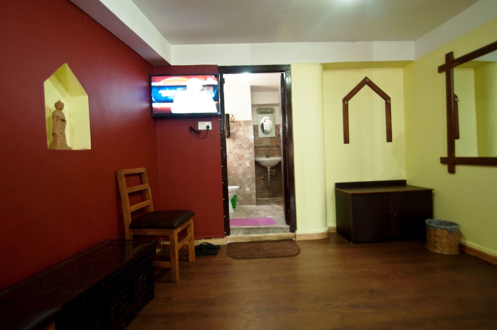 Siddhi Home & Restaurant 41/45
