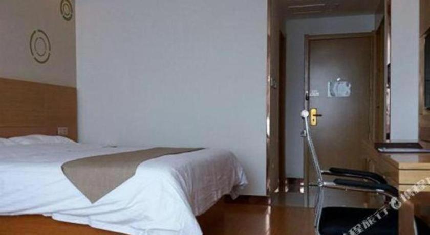 GreenTree Inn Heze Cao County Zhuangzhai Town Eastern Times City Business Hotel 35/47