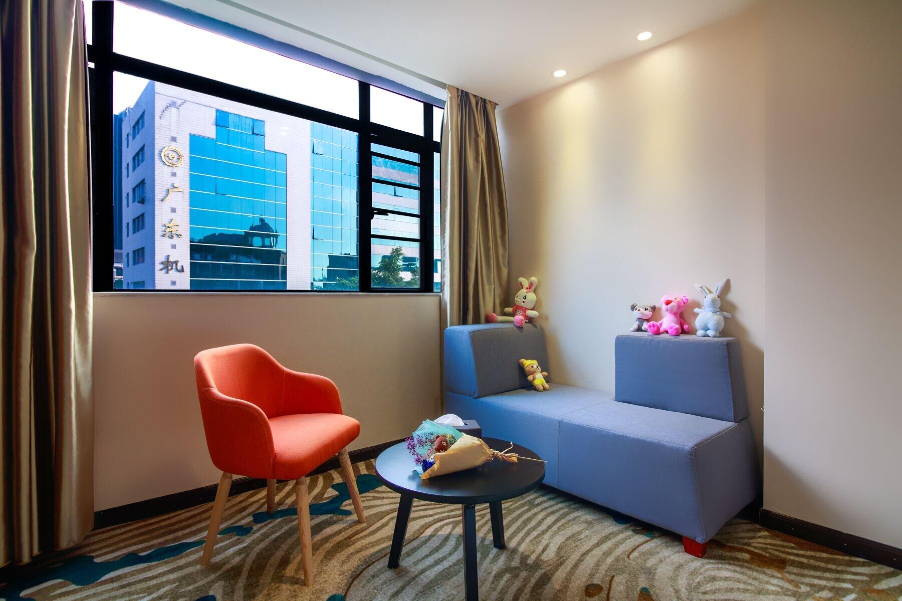 Vienna Hotel (Guangzhou Beijing Road Pedestrian Street Big Buddha Temple) 24/38