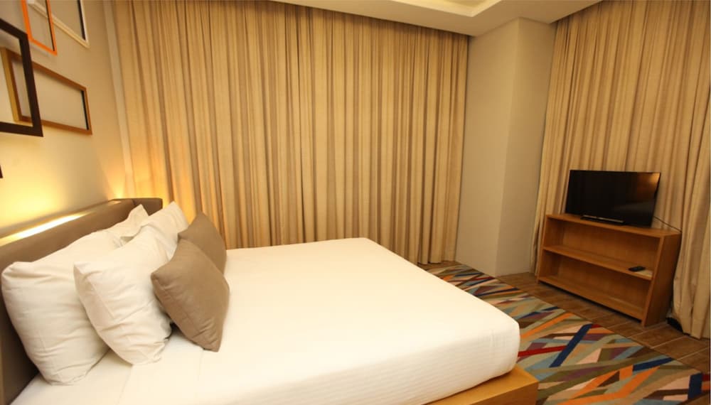 Casuarina At Meru 23/66