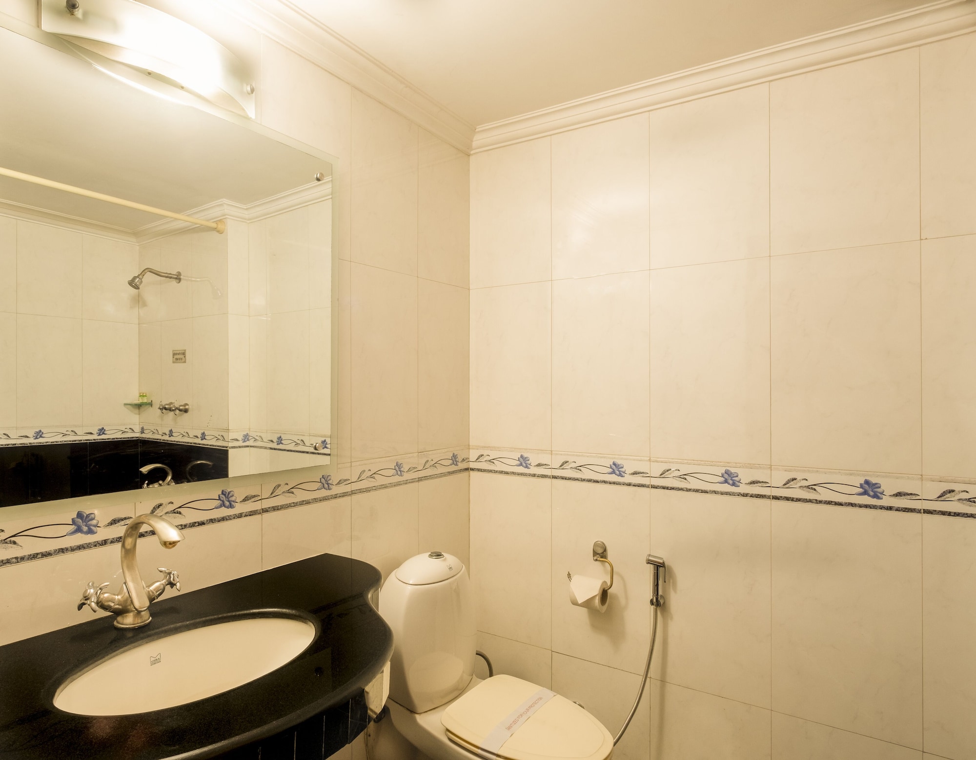 غرفة فاخرة بسريرين منفصلين، AIRPORT HOTEL. 9/10
