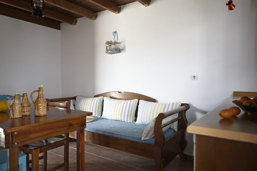 Anna Traditional Apartments 13/68