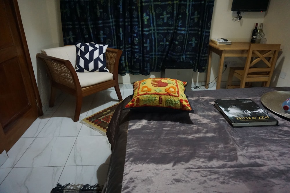 Accra Royal Castle Apartments Suites 35/48