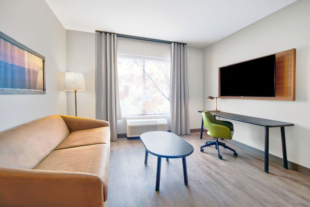 Fairfield Inn & Suites by Marriott Cincinnati North 16/29