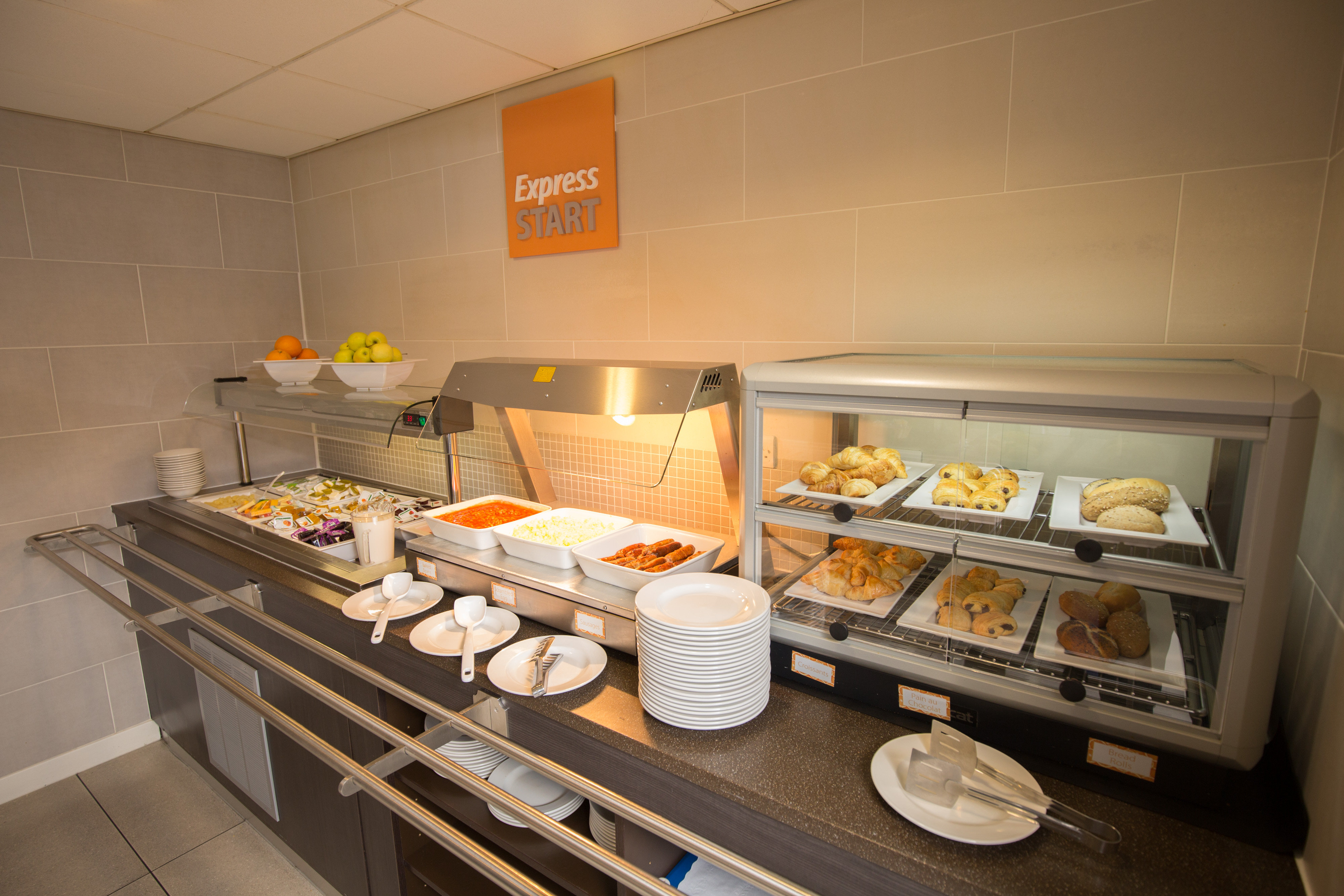 HOLIDAY INN EXPRESS BIRMINGHAM-SOUTH A45 23/30