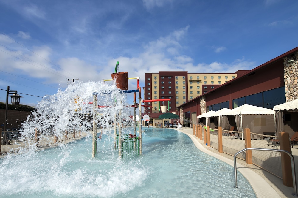 Great Wolf Lodge - Anaheim Ca 32/66
