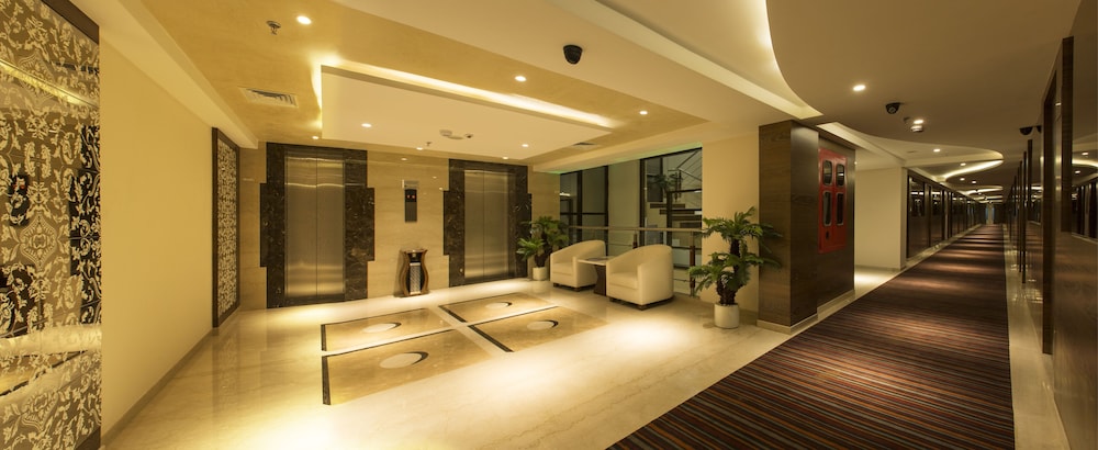 The President Hotel 17/30