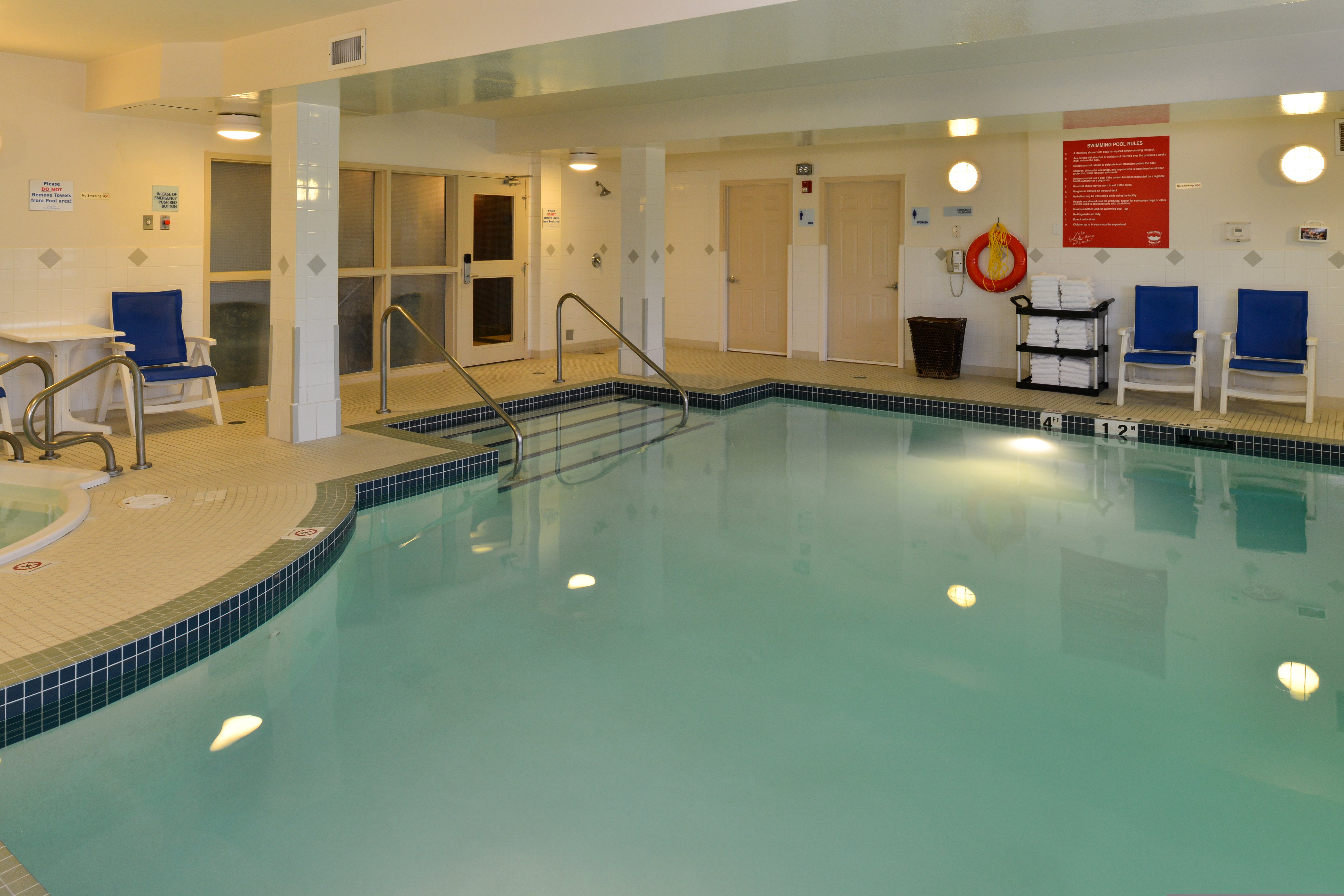 Holiday Inn Express And Suites Edmonton North 57/75