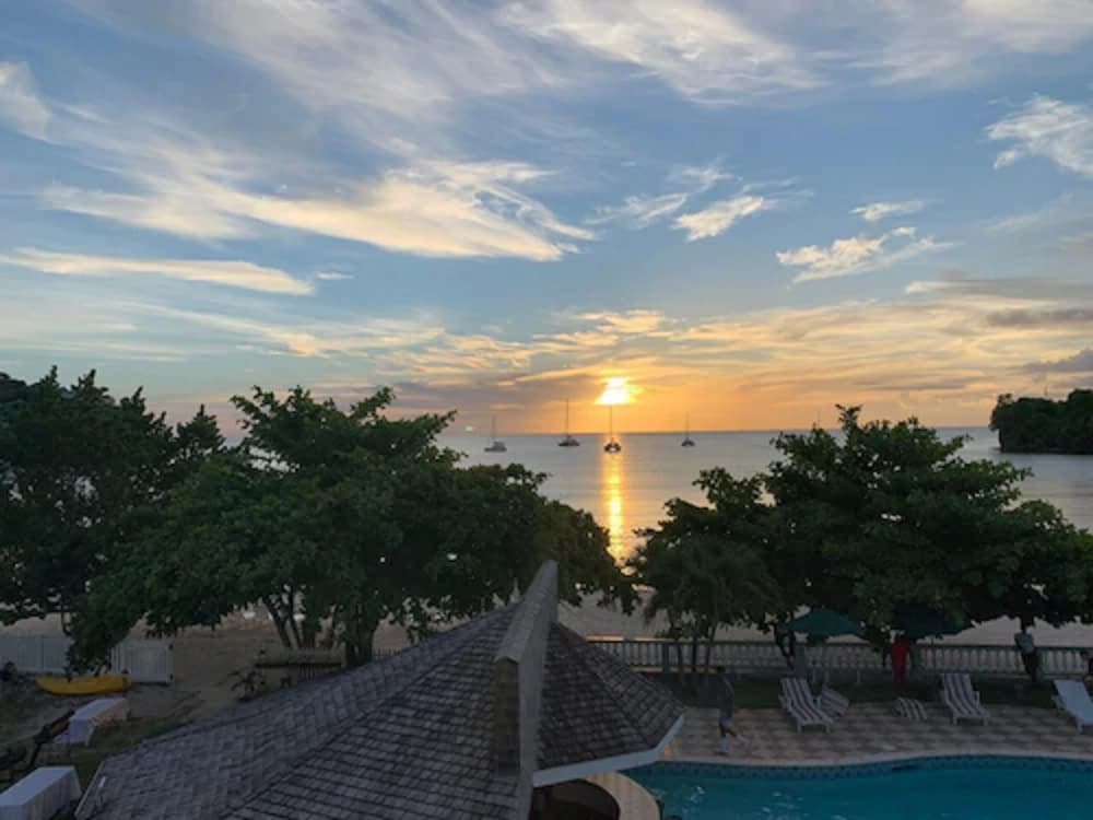 KALINAGO BEACH RESORT 22/49