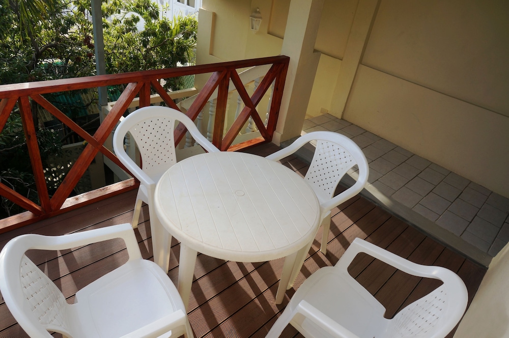 Hersher Studios And Apartments 21/41