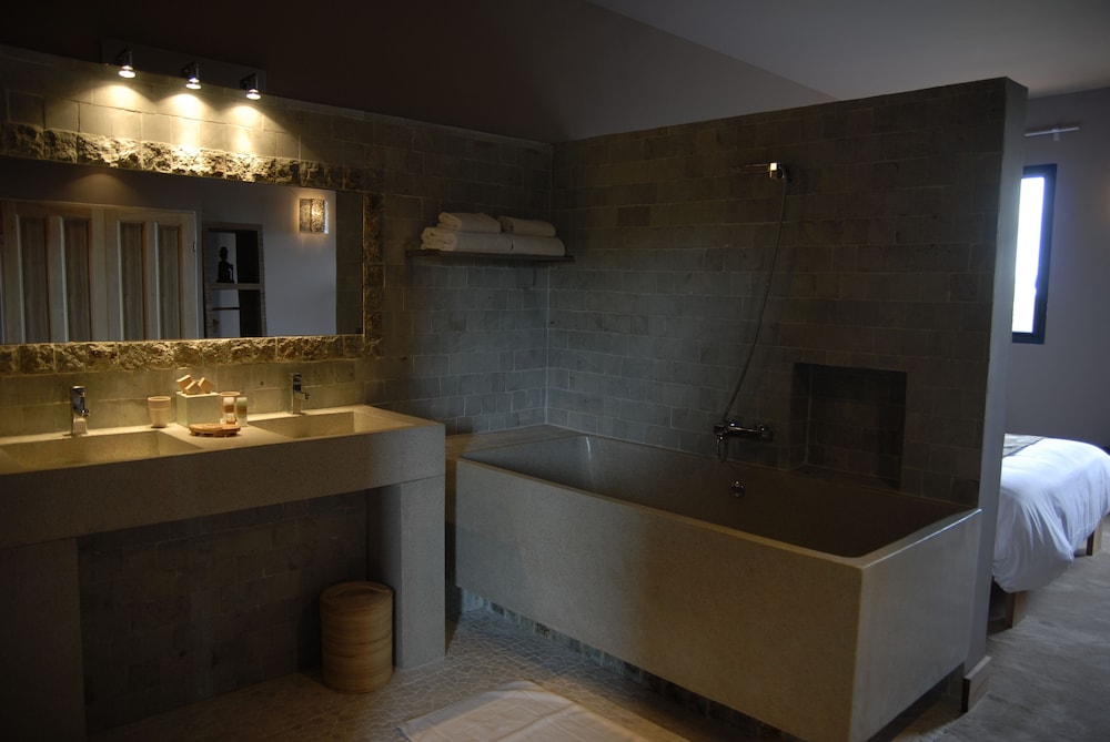 Hotel restaurant spa Disini Montpellier Est, The Originals Relais 49/50