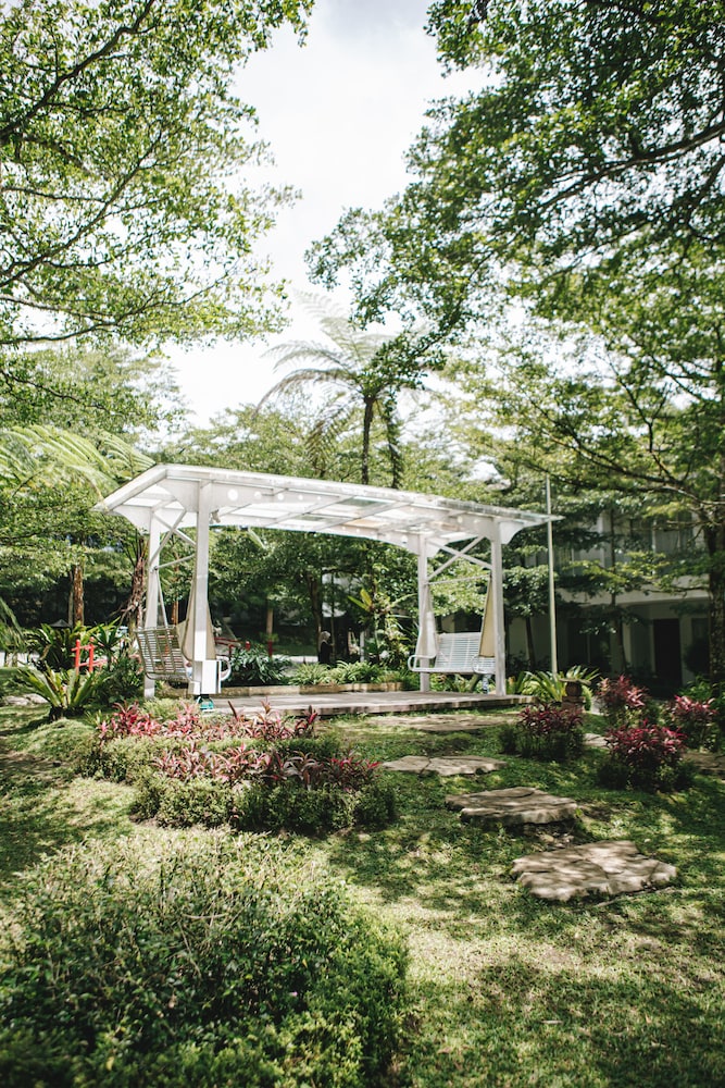 The Hill Hotel & Resort Sibolangit Powered by Archipelago 55/62
