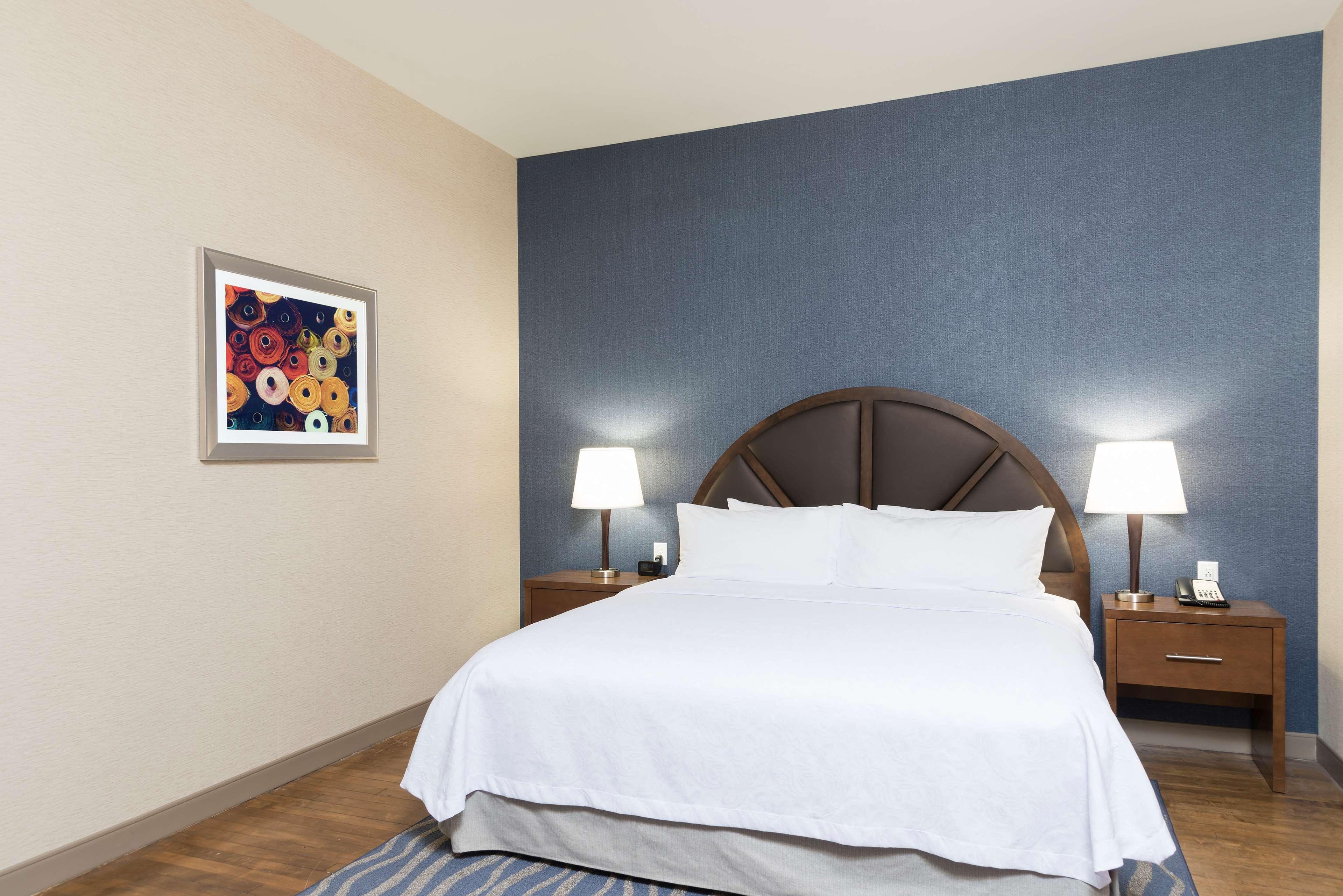 SUITE, QUEEN BED, CITY VIEW, ACCESSIBLE