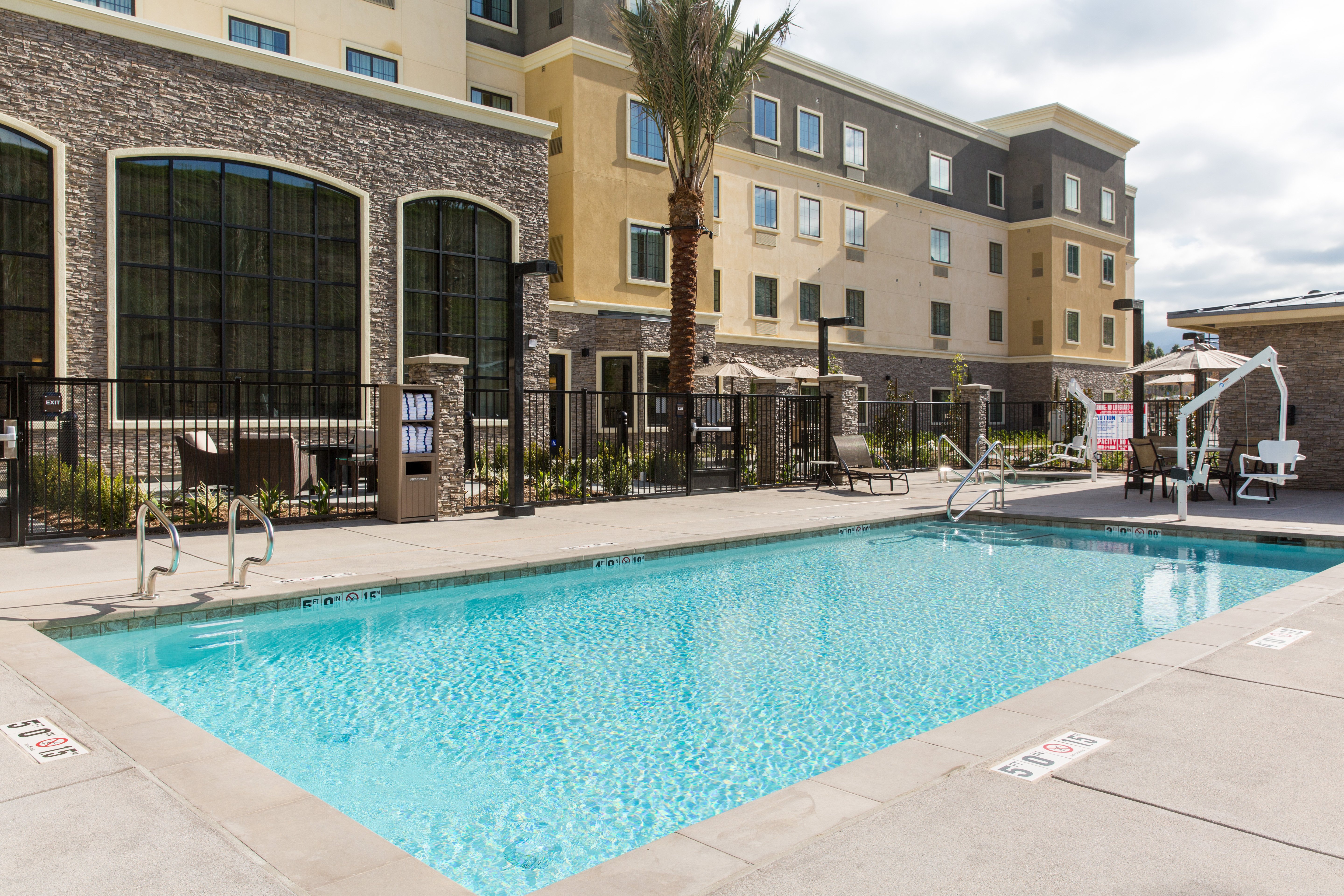 Staybridge Suites Corona South 40/45