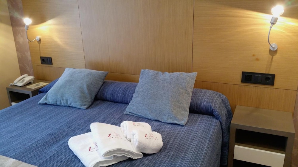 Isla Nova Hotel 35/56