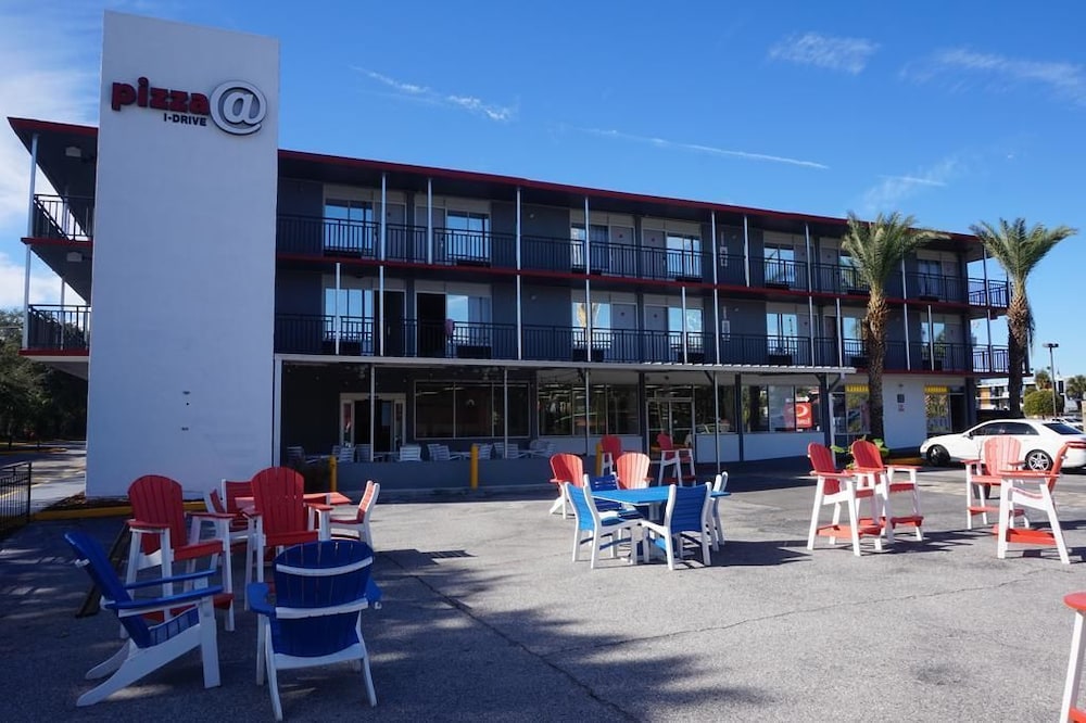 Travelodge by Wyndham Orlando / Heart of International Drive 30/38