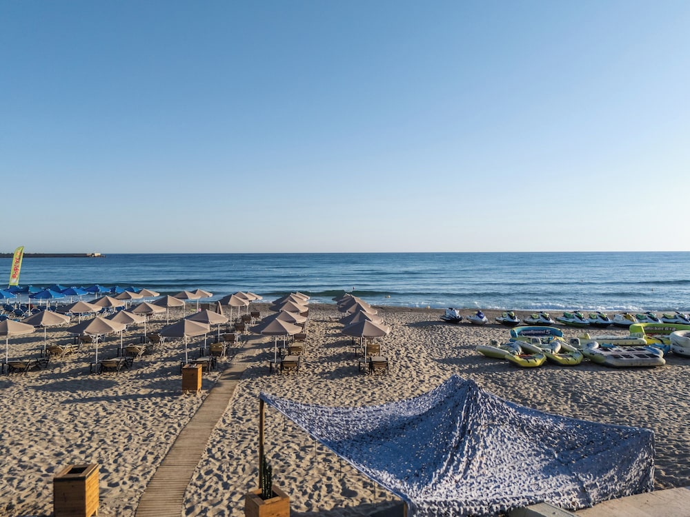 Steris Elegant Beach Hotel 62/70