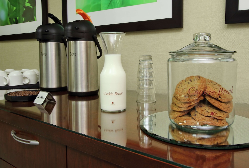 DoubleTree by Hilton Hotel Newark Ohio 25/65