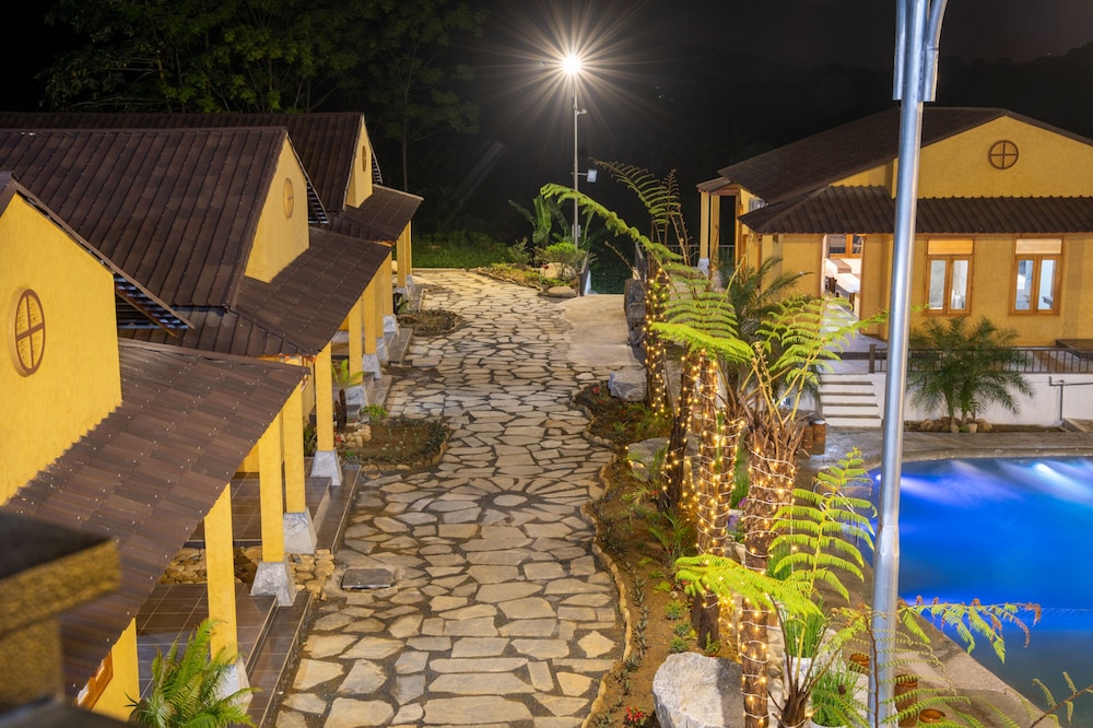 Sky Bay Lodge 25/32