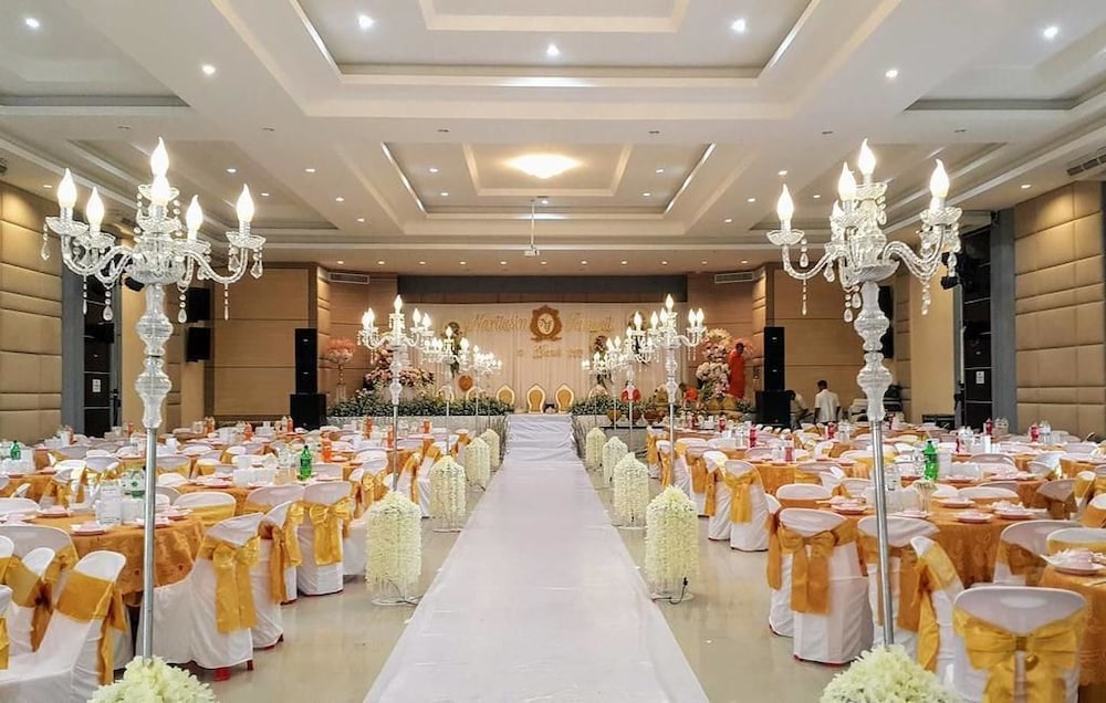 S-Tawan Hotel & Convention 22/29