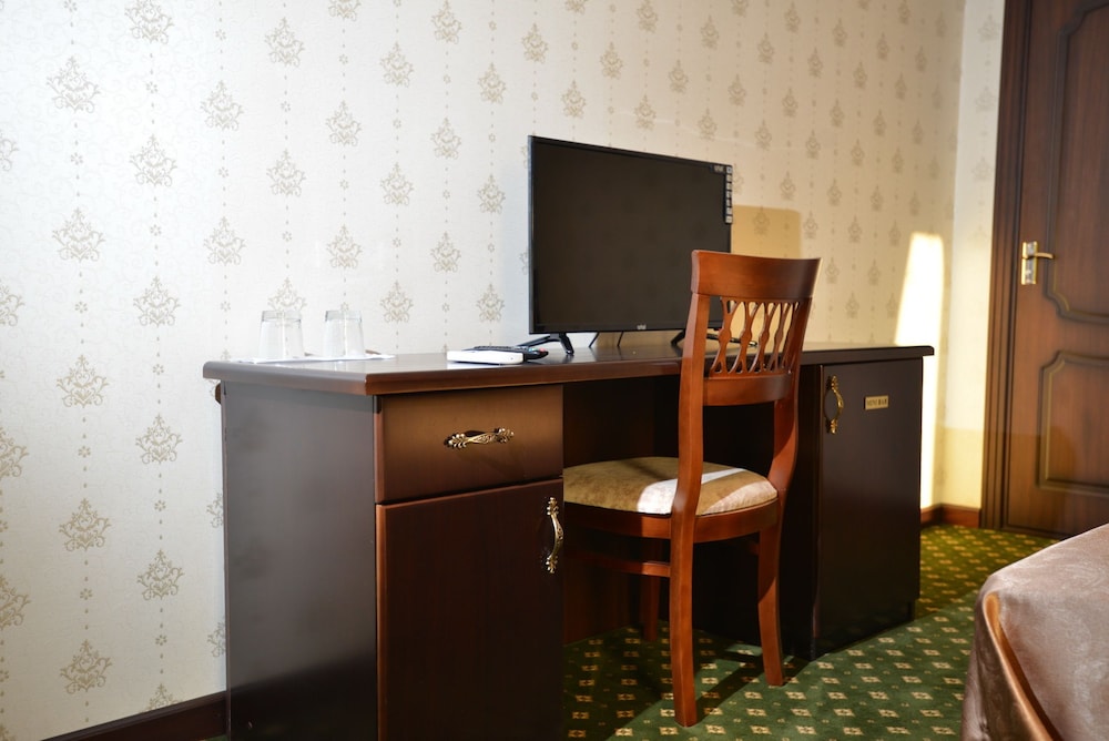 Gloria Hotel 25/28