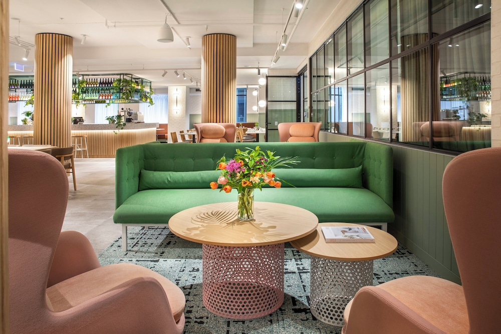 Holiday Inn Melbourne Bourke Street Mall by IHG 26/48