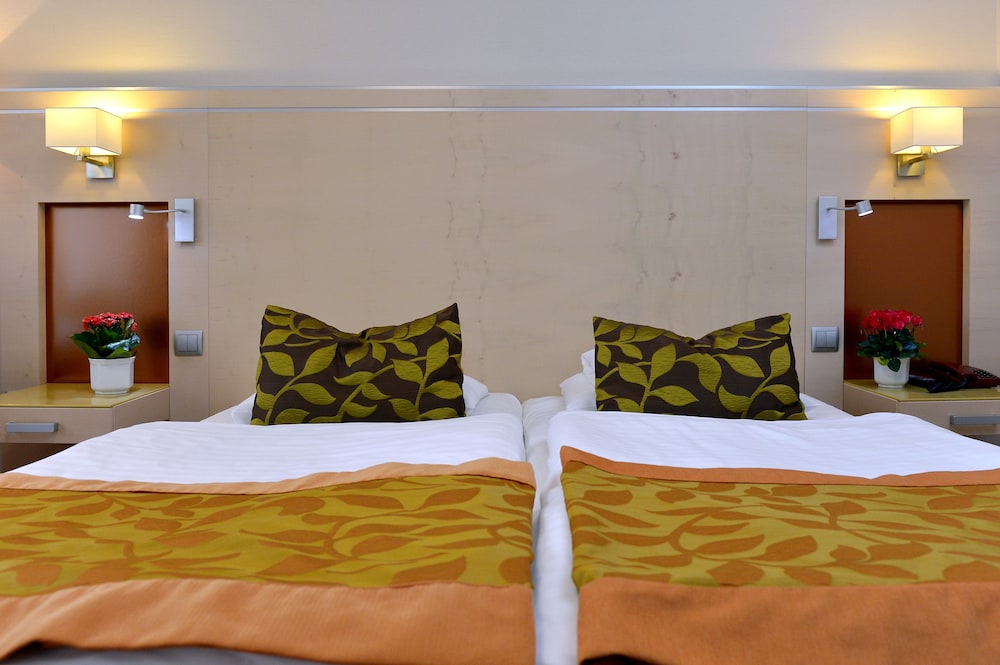 Hotel Sopron 28/73