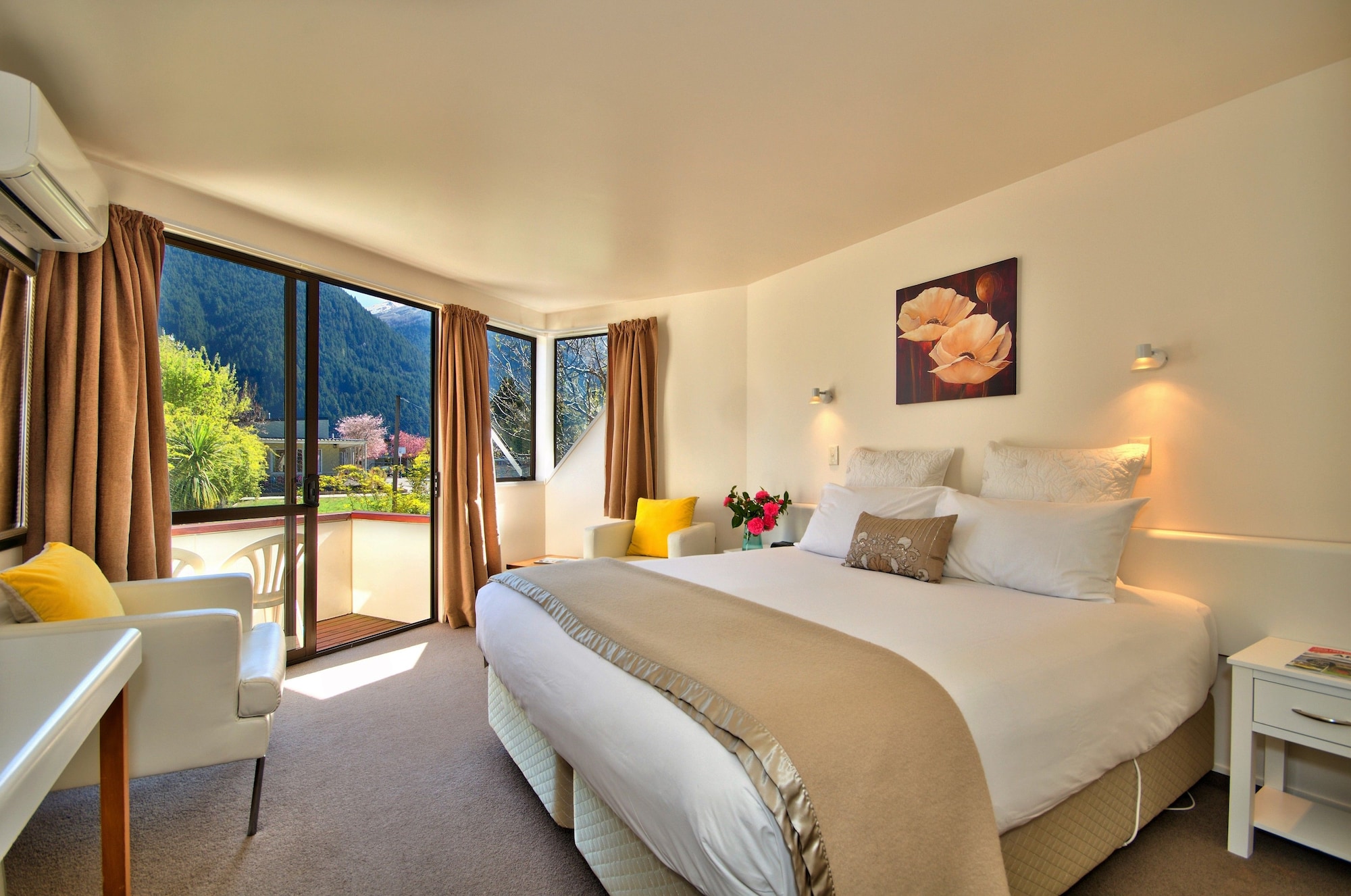 COMFORT, DOUBLE OR TWIN BED