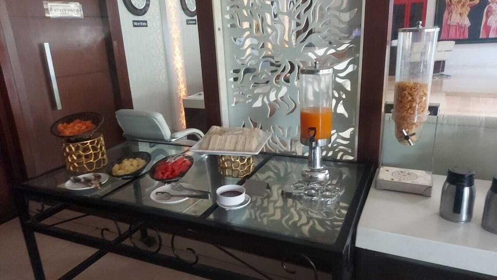 Gen X Casaya Inn Hotel Lucknow 16/20