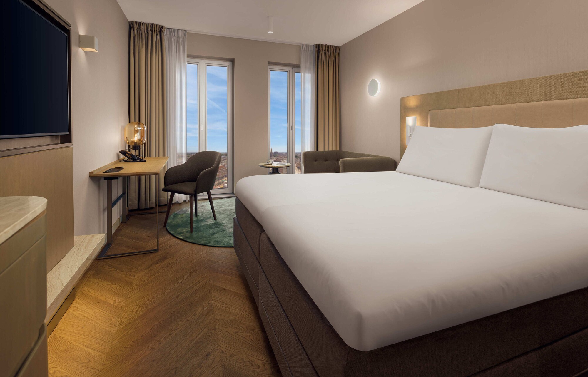 Deluxe, King Bed