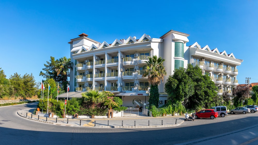 Faros Grand Hotel 39/48