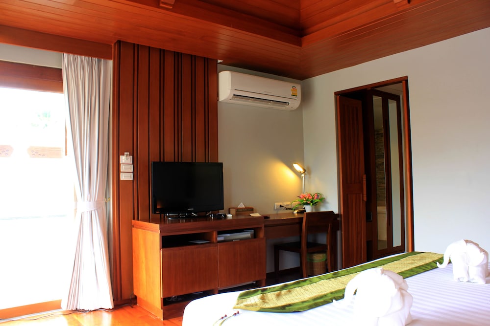 MAEHAAD BAY RESORT 43/68